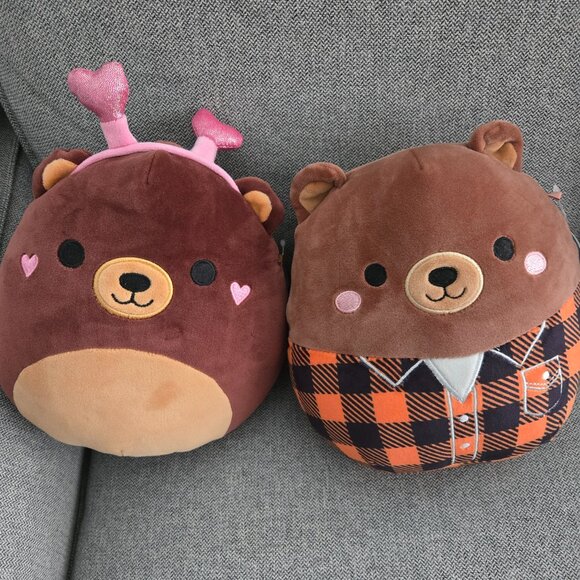 Squishmallows Other - Squishmallows Omar 8" bear bundle